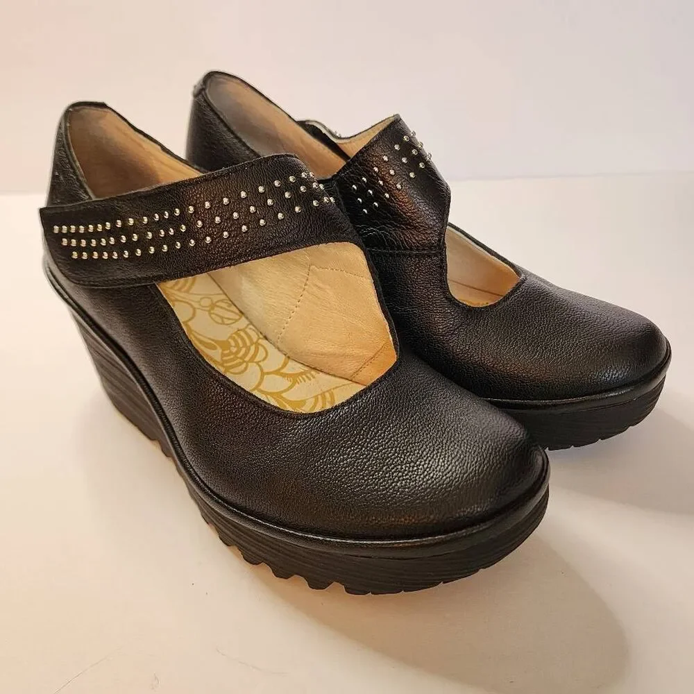 Fly London Yasi682 Black Leather Shoes with Stud Detail On Strap Size 8.5(39)